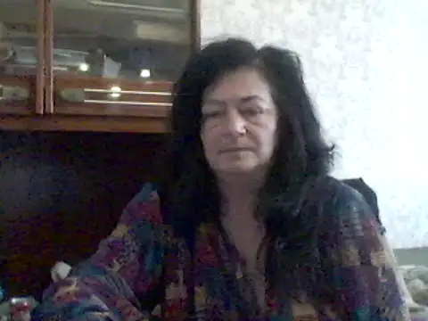 GypsiQueen2 online show from February 22, 2025, 9:01 am