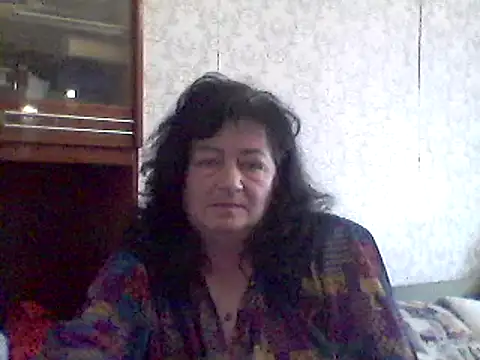GypsiQueen2 online show from February 25, 2025, 1:39 pm