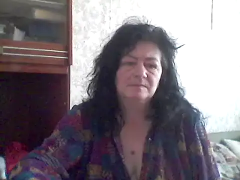 GypsiQueen2 online show from February 26, 2025, 7:20 am