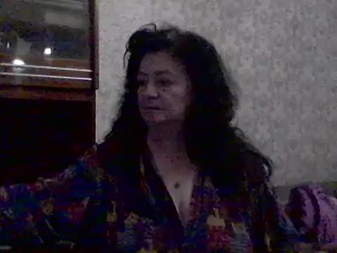 GypsiQueen2 online show from February 26, 2025, 8:22 pm