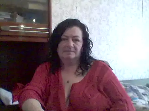 GypsiQueen2 online show from February 27, 2025, 1:38 pm