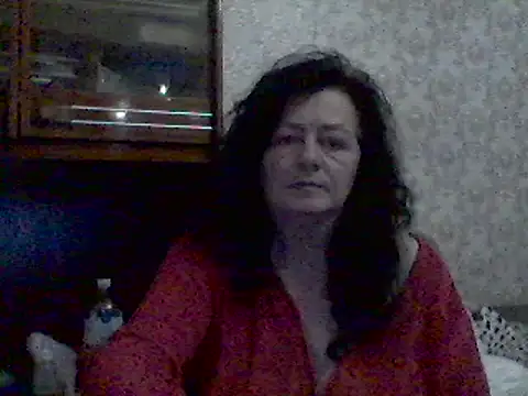 GypsiQueen2 online show from February 28, 2025, 7:03 pm
