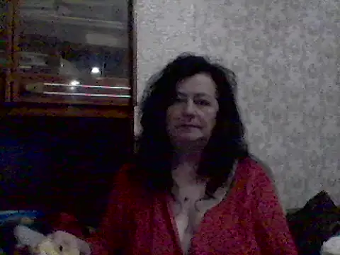 GypsiQueen2 online show from March 1, 2025, 8:31 pm