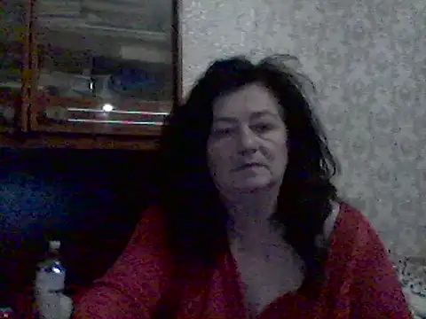 GypsiQueen2 online show from March 7, 2025, 9:38 pm