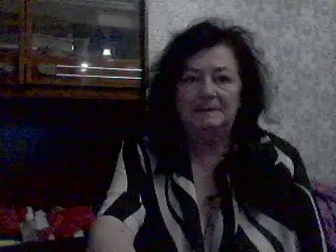 GypsiQueen2 online show from March 10, 2025, 5:18 pm
