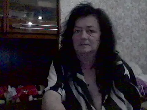 GypsiQueen2 online show from March 11, 2025, 7:58 pm