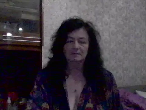 GypsiQueen2 online show from March 13, 2025, 7:50 pm
