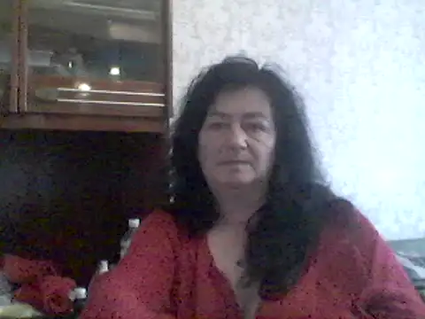 GypsiQueen2 online show from March 21, 2025, 1:23 pm