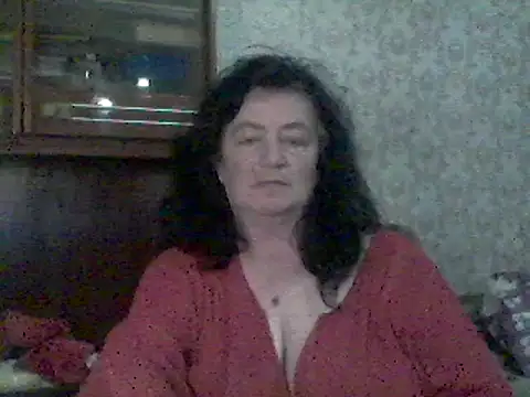 GypsiQueen2 online show from March 22, 2025, 9:10 pm