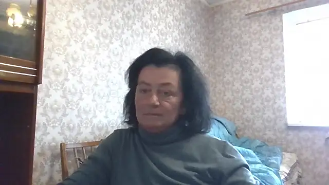 GypsiQueen2 online show from April 23, 2026, 12:29 pm