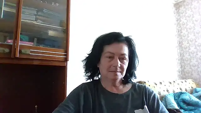 GypsiQueen2 online show from April 25, 2026, 6:05 am