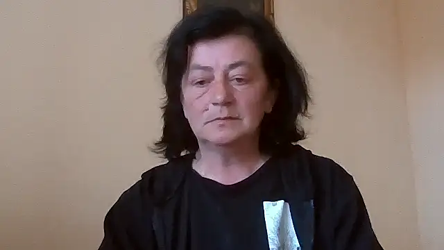 GypsiQueen2 online show from April 29, 2026, 4:22 pm