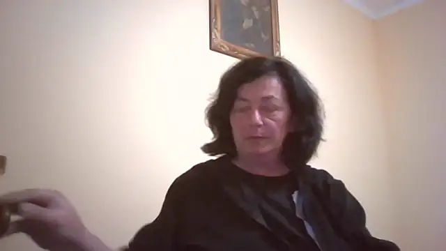 Snapshot of GypsiQueen2 chatting on May 9, 2026, 6:46 pm GypsiQueen2 online show from May 9, 2026, 6:46 pm