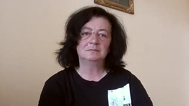 Snapshot of GypsiQueen2 chatting on May 17, 2026, 9:28 am GypsiQueen2 online show from May 17, 2026, 9:28 am