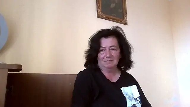 Snapshot of GypsiQueen2 chatting on May 30, 2026, 5:10 pm GypsiQueen2 online show from May 30, 2026, 5:10 pm