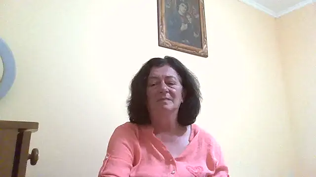 Snapshot of GypsiQueen2 chatting on June 22, 2026, 9:45 pm GypsiQueen2 online show from June 22, 2026, 9:45 pm