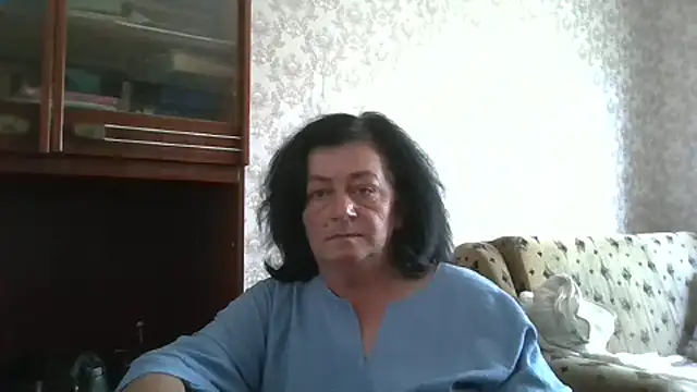 Snapshot of GypsiQueen2 chatting on June 27, 2026, 12:22 pm GypsiQueen2 online show from June 27, 2026, 12:22 pm
