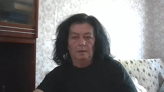 Snapshot of GypsiQueen2 chatting on June 28, 2026, 6:08 am GypsiQueen2 online show from June 28, 2026, 6:08 am