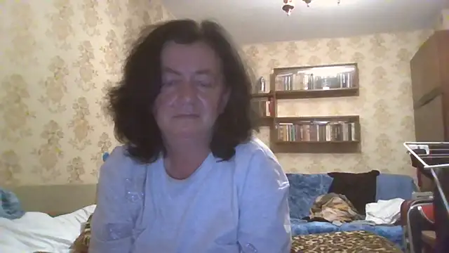 Snapshot of GypsiQueen2 chatting on July 26, 2026, 6:59 pm GypsiQueen2 online show from July 26, 2026, 6:59 pm