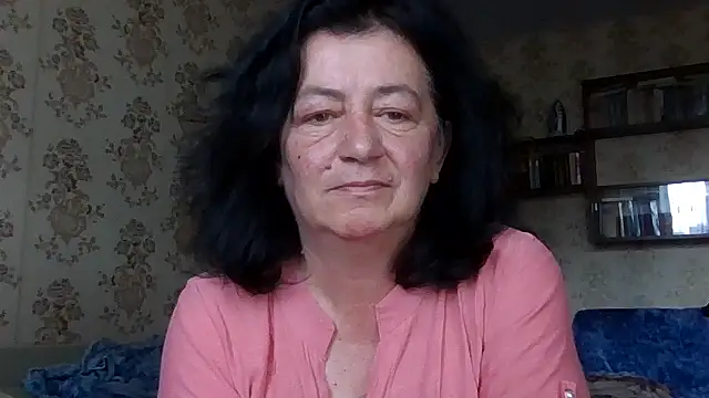 Snapshot of GypsiQueen2 chatting on July 28, 2026, 12:48 pm GypsiQueen2 online show from July 28, 2026, 12:48 pm