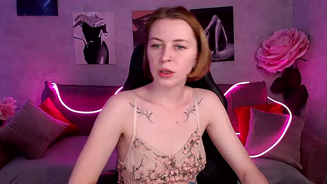 Snapshot of tiffany__burn chatting on December 8, 2024, 5:39 am tiffany burn online show from December 8, 2024, 5:39 am