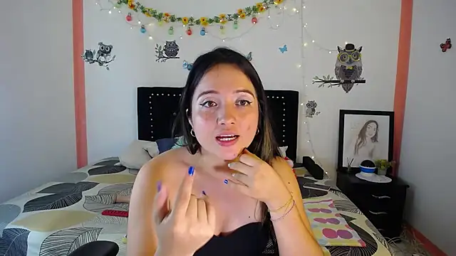 naughty girl 4u online show from December 2, 2024, 8:55 pm