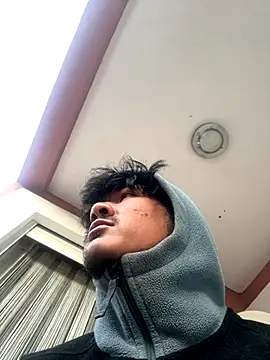 juniiorre online show from November 6, 2025, 7:20 am