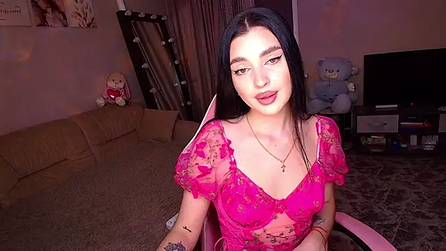 Snapshot of __Malika__ chatting on September 15, 2025, 2:39 pm   Malika   online show from September 15, 2025, 2:39 pm