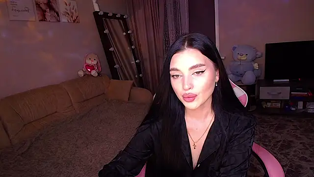 Snapshot of __Malika__ chatting on September 16, 2025, 2:40 pm   Malika   online show from September 16, 2025, 2:40 pm