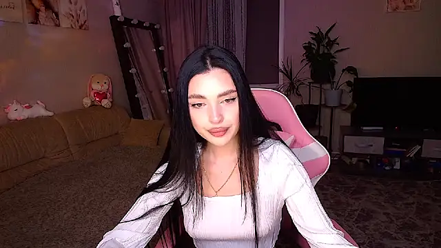 Snapshot of __Malika__ chatting on October 12, 2025, 3:33 pm   Malika   online show from October 12, 2025, 3:33 pm