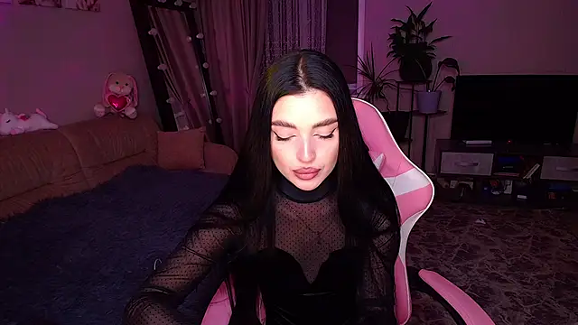 Snapshot of __Malika__ chatting on October 17, 2025, 12:52 pm   Malika   online show from October 17, 2025, 12:52 pm