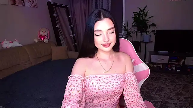 Snapshot of __Malika__ chatting on October 22, 2025, 2:39 pm   Malika   online show from October 22, 2025, 2:39 pm