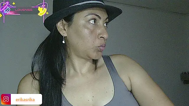 ErikaRika online show from September 23, 2025, 4:48 am