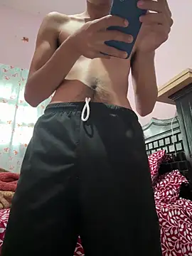 gusxxlsv24 online show from January 16, 2025, 8:03 pm