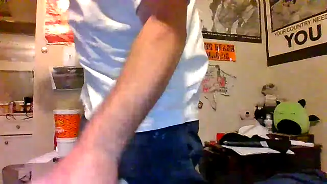 Snapshot of Gerbil8823 chatting on January 10, 2025, 1:32 am Gerbil8823 online show from January 10, 2025, 1:32 am