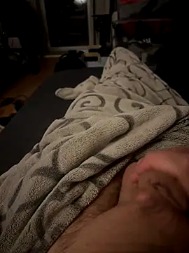 David19932908 online show from September 28, 2025, 7:08 pm