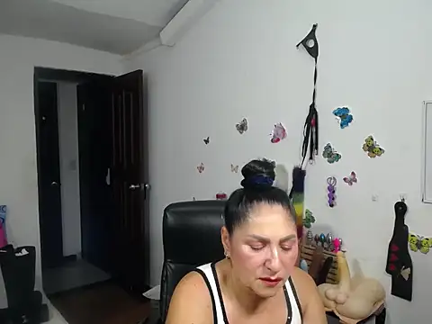 Snapshot of mature_bigboobs10 chatting on February 21, 2026, 4:13 am mature bigboobs10 online show from February 21, 2026, 4:13 am