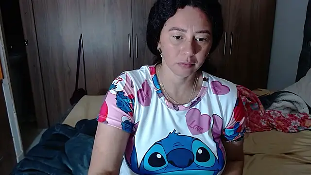 sara hott 1 online show from December 5, 2024, 2:00 pm