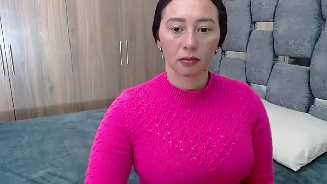 sara hott 1 online show from December 27, 2024, 3:59 pm