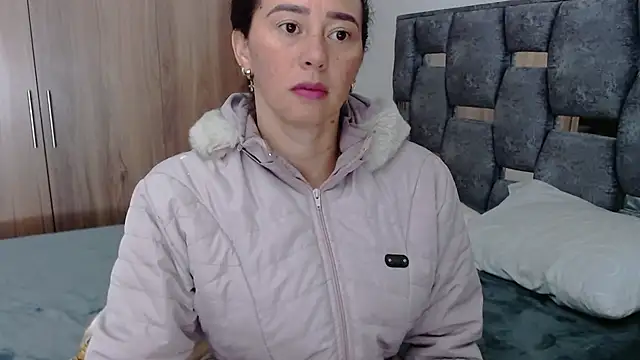 sara hott 1 online show from January 7, 2025, 2:08 pm