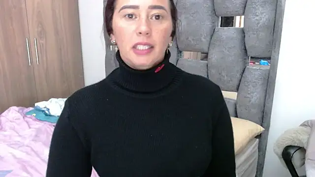 sara hott 1 online show from January 11, 2025, 11:46 pm