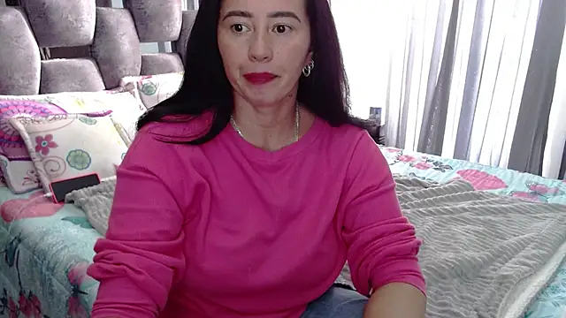 sara hott 1 online show from November 7, 2025, 8:42 pm