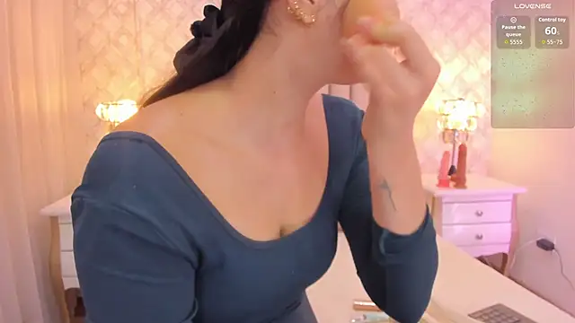 Pia Johnson  online show from March 20, 2026, 11:26 am