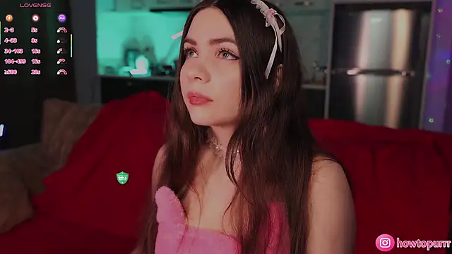 Snapshot of How2Meow chatting on February 20, 2026, 4:51 pm How2Meow online show from February 20, 2026, 4:51 pm