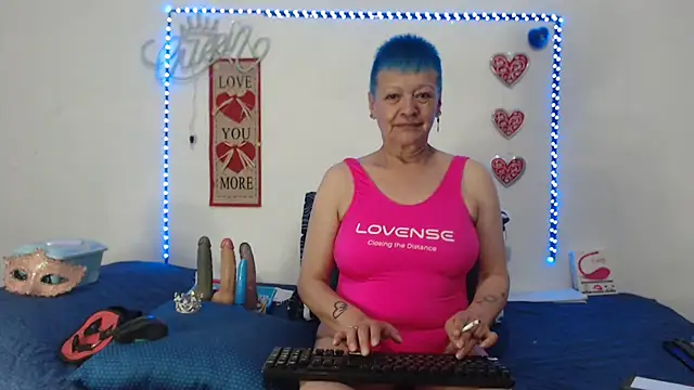 Snapshot of loquitaqueen011 chatting on January 11, 2025, 10:18 pm loquitaqueen011 online show from January 11, 2025, 10:18 pm