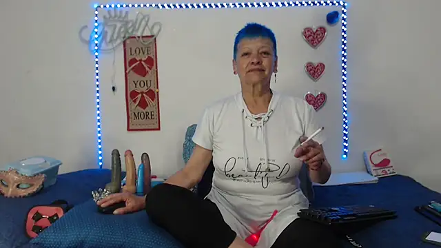 Snapshot of loquitaqueen011 chatting on January 25, 2025, 11:54 pm loquitaqueen011 online show from January 25, 2025, 11:54 pm