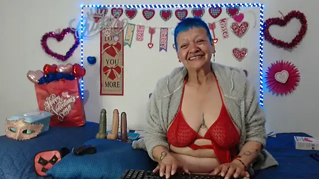 Snapshot of loquitaqueen011 chatting on February 15, 2025, 11:25 pm loquitaqueen011 online show from February 15, 2025, 11:25 pm
