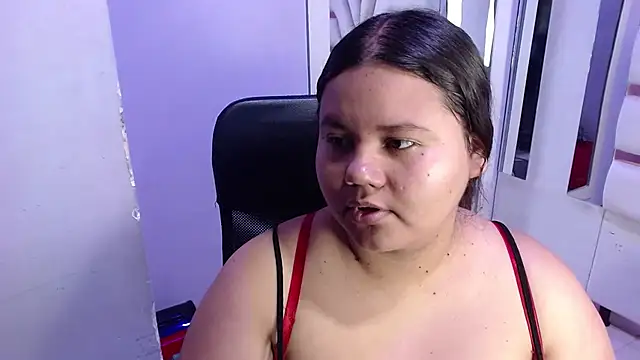 Snapshot of ValenTitis chatting on November 19, 2025, 8:53 pm ValenTitis online show from November 19, 2025, 8:53 pm