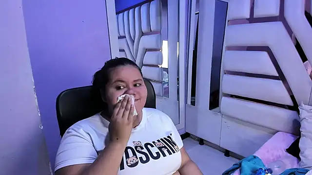 Snapshot of ValenTitis chatting on November 29, 2025, 8:56 pm ValenTitis online show from November 29, 2025, 8:56 pm