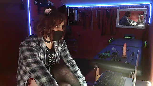 Snapshot of Ginny-the-bdsm-nympho chatting on October 2, 2025, 5:09 pm Ginny-the-bdsm-nympho online show from October 2, 2025, 5:09 pm